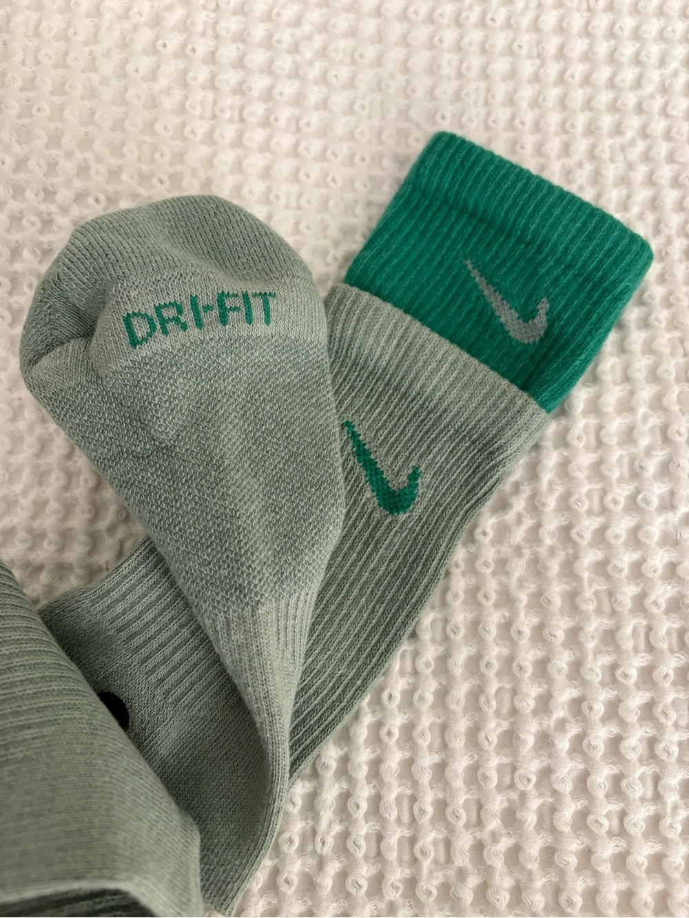 Nike Everyday Plus Cushioned Training Crew Socks, Green (1 pair)